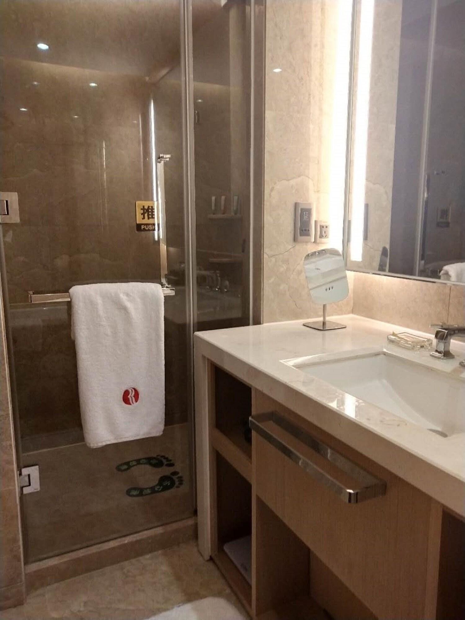 Ramada Plaza Qiandeng Kunshan Kunshan  Exterior foto
